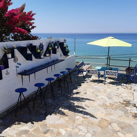 Whole Apartment In Loutsa With Amazing View エクステリア 写真