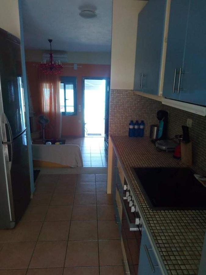 Whole Apartment In Loutsa With Amazing View エクステリア 写真